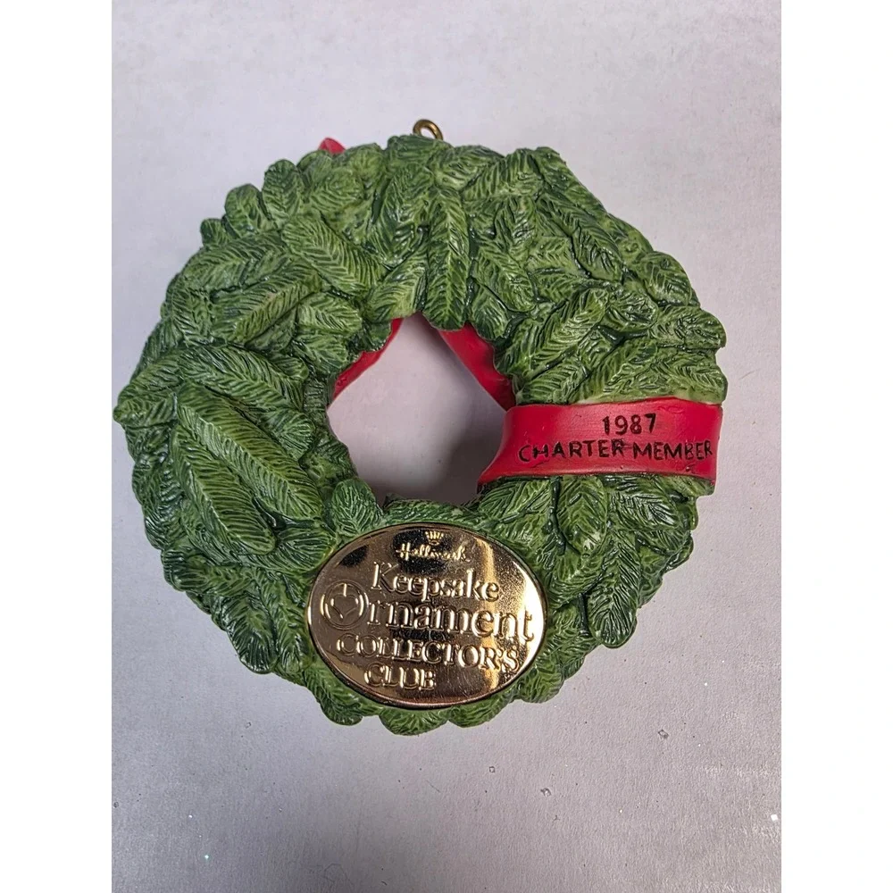 Wreath of Memories - Vintage 1987 Hallmark Keepsake Collector's Club Ornament
